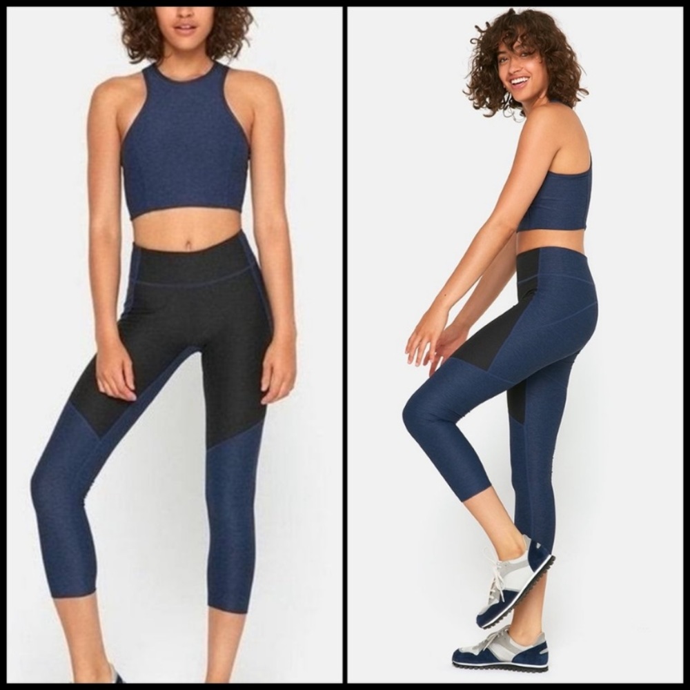 Outdoor Voices Warm Up Two Toned Cropped Legging!
